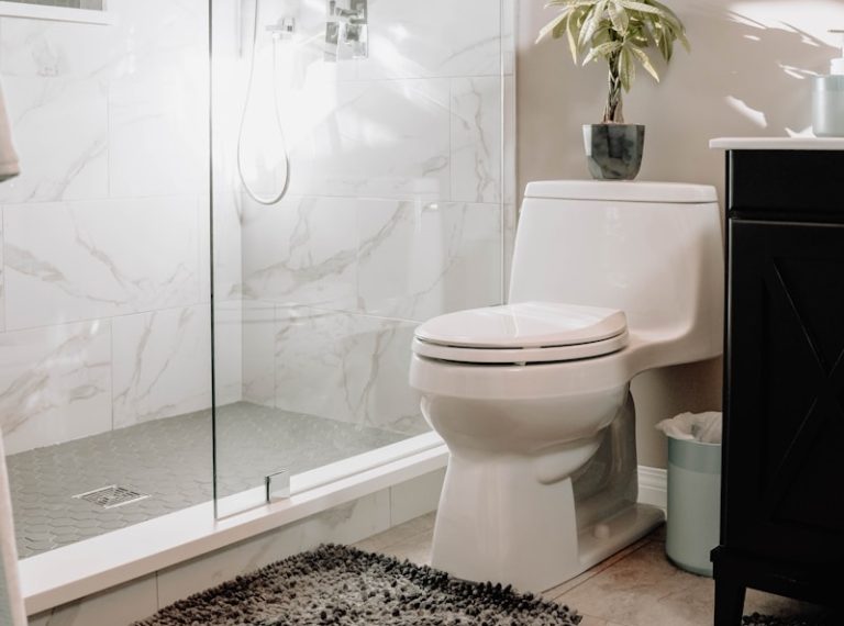 Klosprüche: Humorvolle Worte für die stille Örtlichkeit