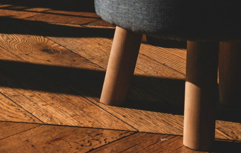 Holzboden richtig reinigen